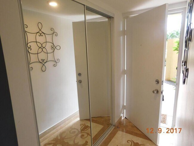 Foto del edificio - 825 Egret Cir