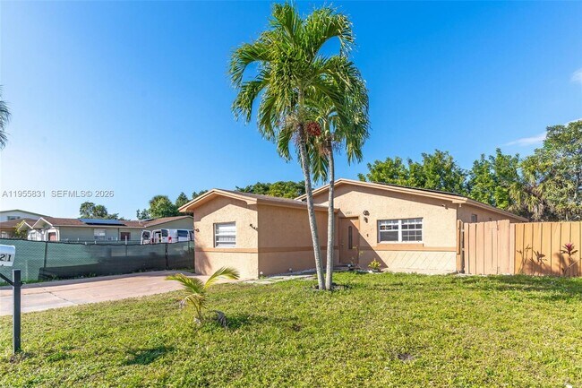 Foto del edificio - 2921 NW 6th Ct