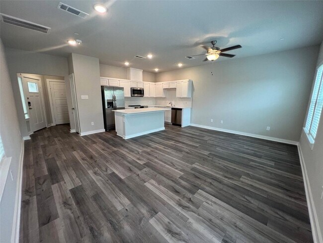 Foto del edificio - 313 N Centro Cir