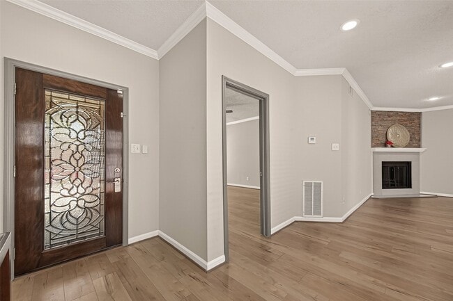 Building Photo - 4024 Breakwood Dr