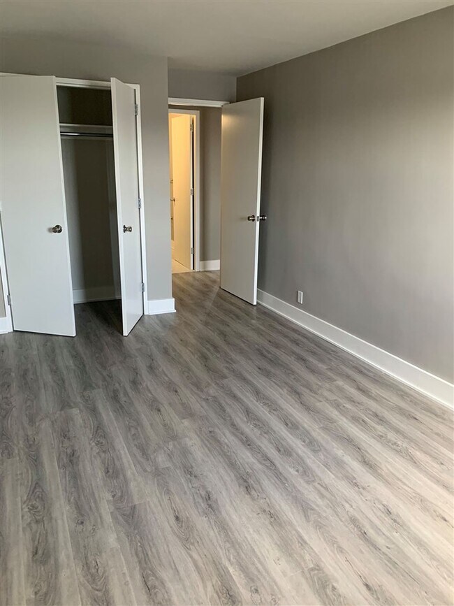 Foto del edificio - 5601 Boulevard E