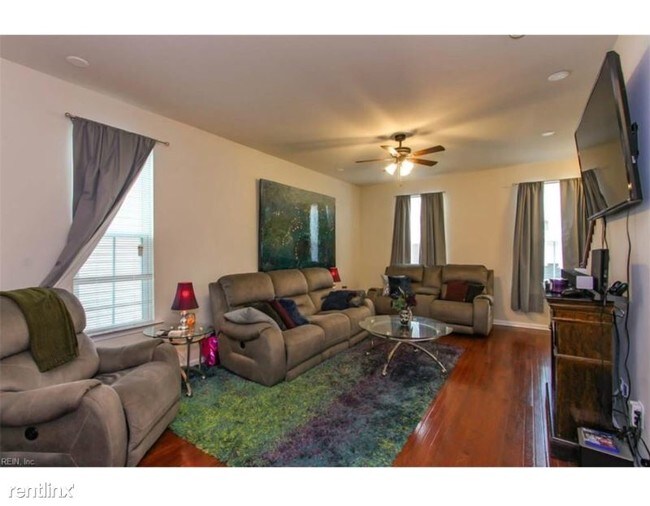 Building Photo - 2 br, 4 bath Townhome - 4371 Pickney Lane