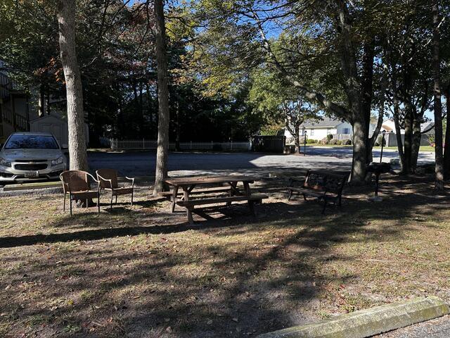 Building Photo - 14300 Jarvis Ave