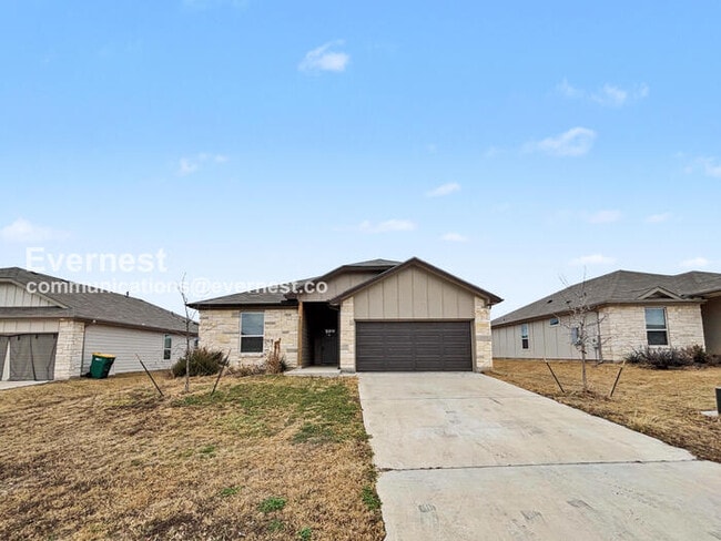 Building Photo - 713 Freedom Cir