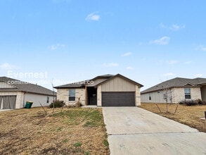 Building Photo - 713 Freedom Cir