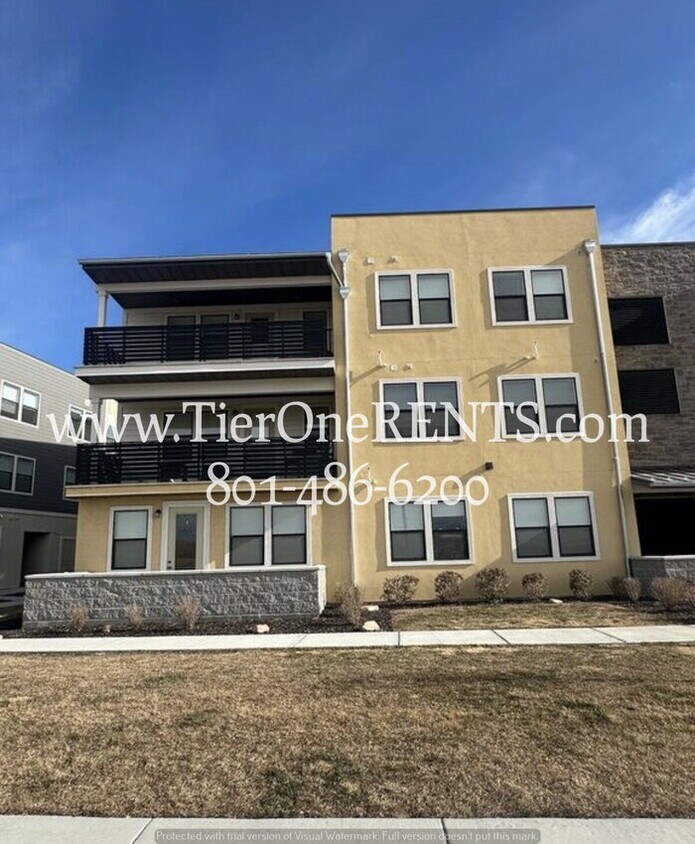 No deposit option available for qualified renters. - No deposit option available for qualified renters.