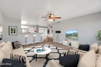 Building Photo - 2515 E Villa Maria Dr