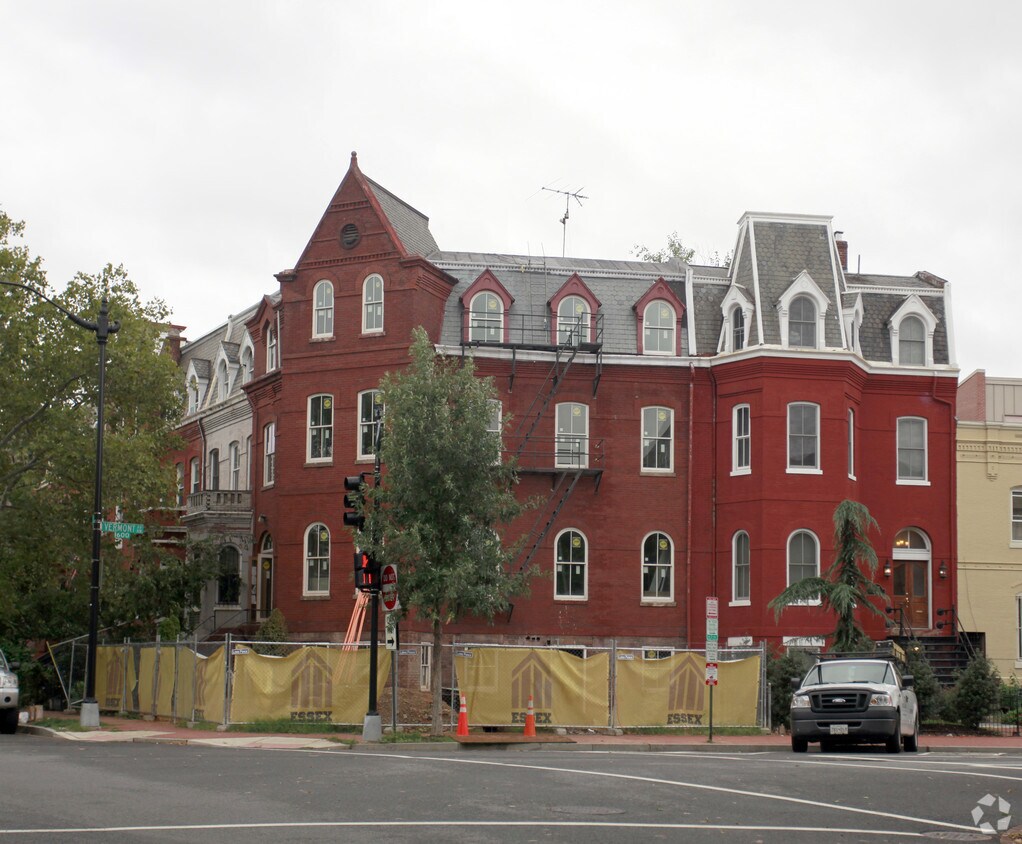 Building Photo - 1207 Q St NW