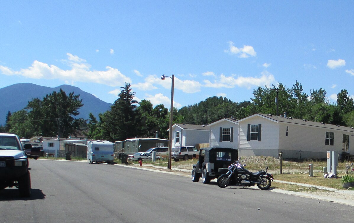 Foto principal - 1 Coutts Ave