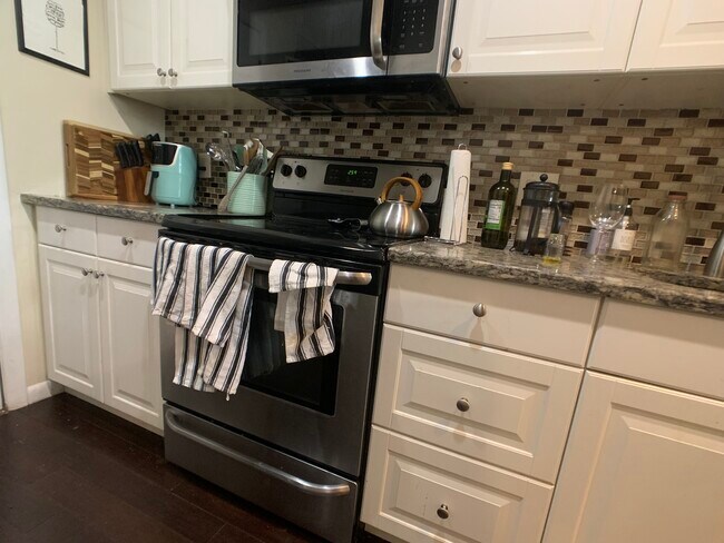 Foto del edificio - 804 Centre St