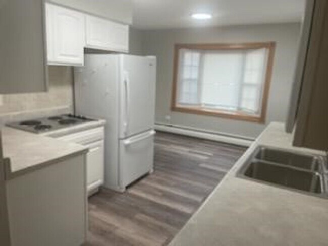 Foto del edificio - 3 Bedroom in Grayslake