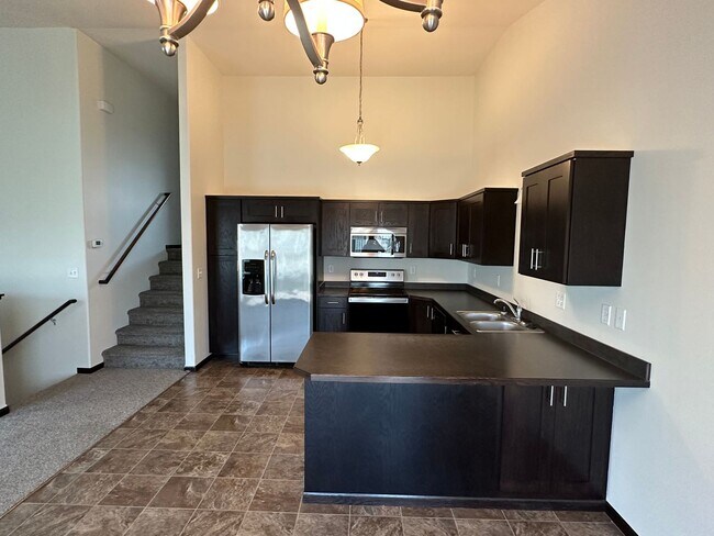 Foto del edificio - 3 Bed 3 Bath Twin Home