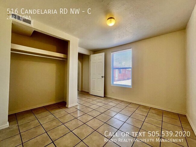 Building Photo - 516 Candelaria Rd NW