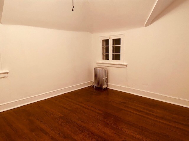 Bedroom - 4 Mountain Pl