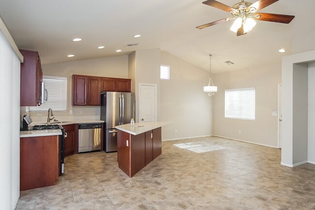 Building Photo - 2602 Tropical Sands Ave