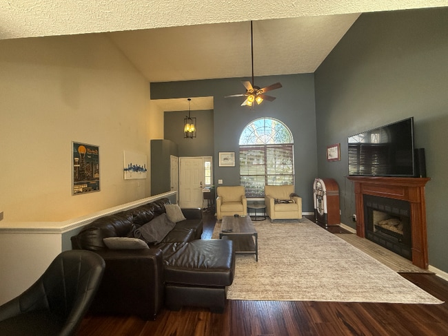 Building Photo - 669 Granwood Blvd