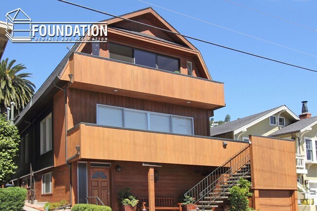 Building Photo - 1 br, 1 bath House - 105 3rd Street #4
