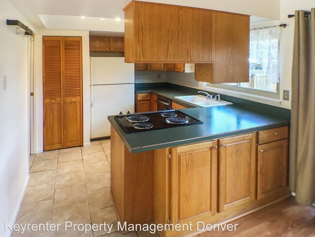 Foto del edificio - 3 br, 3 bath House - 608 South Carr Street