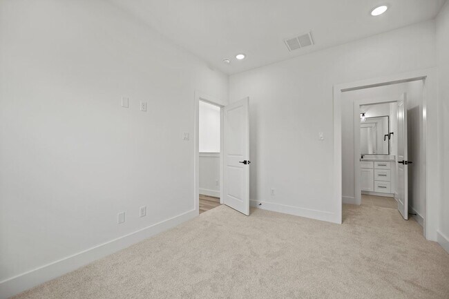 Foto del edificio - 870 W Little York Rd