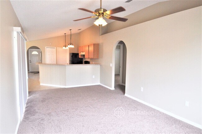 Building Photo - 206 Regal Downs Cir