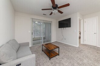Building Photo - 243 Oakley Ct