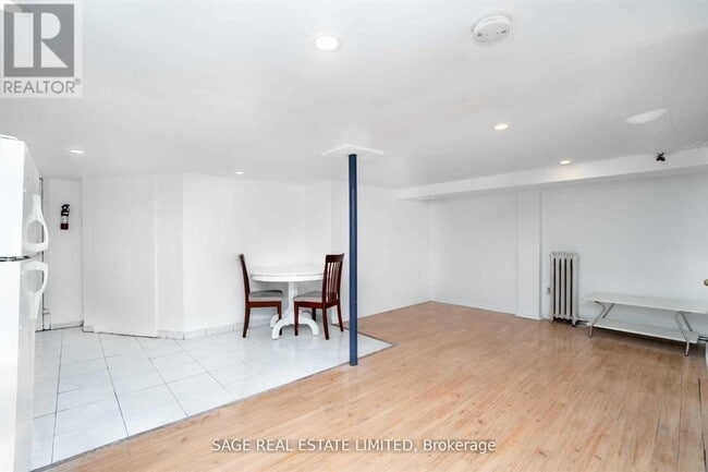 Building Photo - 604 Ossington Ave