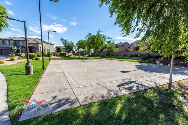 Building Photo - 3097 E Raven Ct