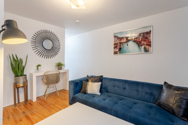 Photo du bâtiment - 4409A Avenue Coloniale-SI ID1601941P
