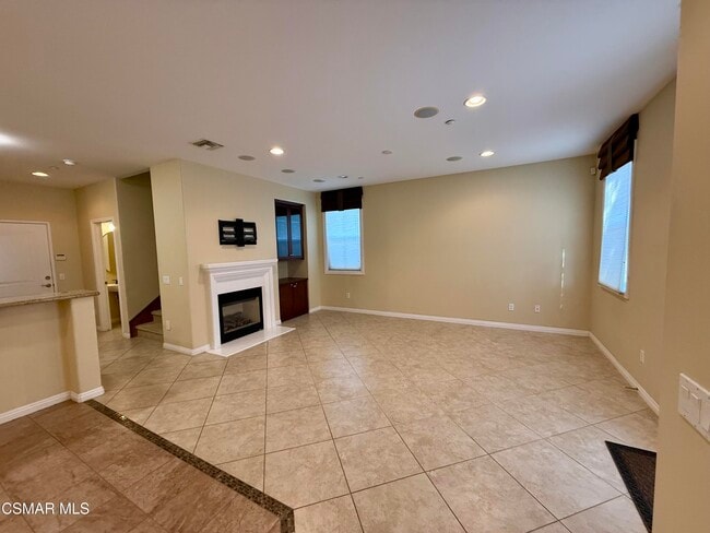 Building Photo - 1574 Silver Shadow Dr