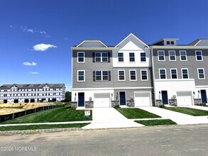 Building Photo - 144 Gary Wy