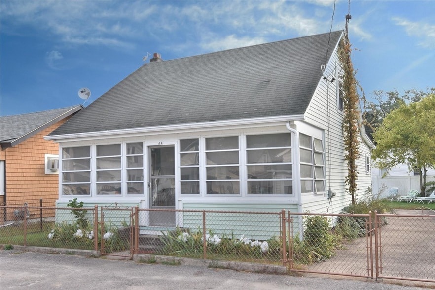 Photo - 66 Sagamore St