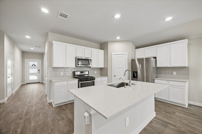 Foto del edificio - 12132 Bear River Dr