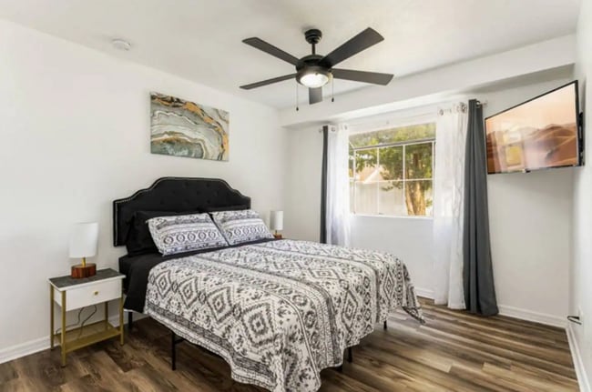 Building Photo - 2301 Carlton Dr