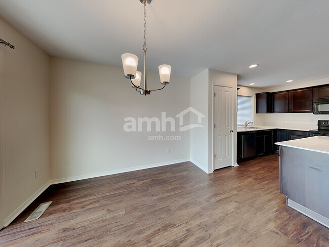 Foto del edificio - 1610 W Tamarack Dr