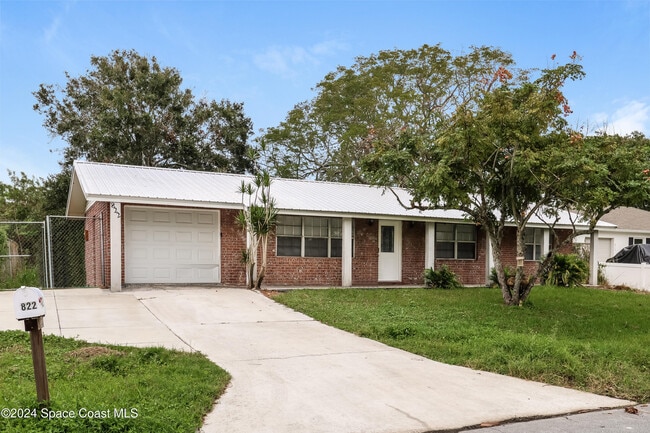 Foto del edificio - 822 Cody Ave