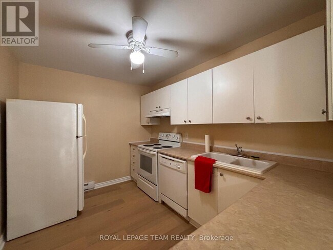 Photo du bâtiment - 200 Fenerty Ct