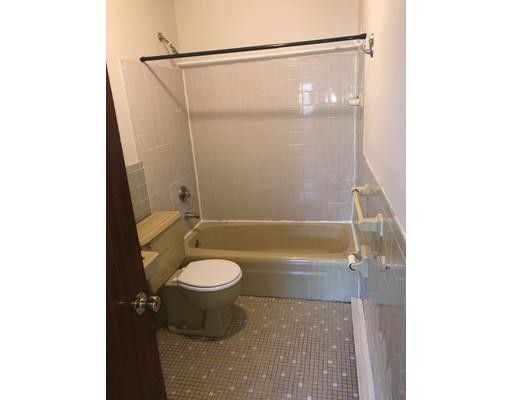15 Cottage Ave Unit 11 Quincy Ma 02169 Condo For Rent In
