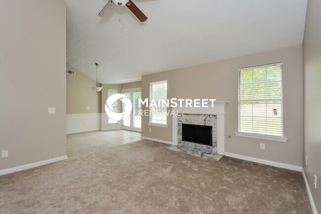 Building Photo - 3 Bedroom Pet-Friendly Home in Covington, GA with Main Street Renewal