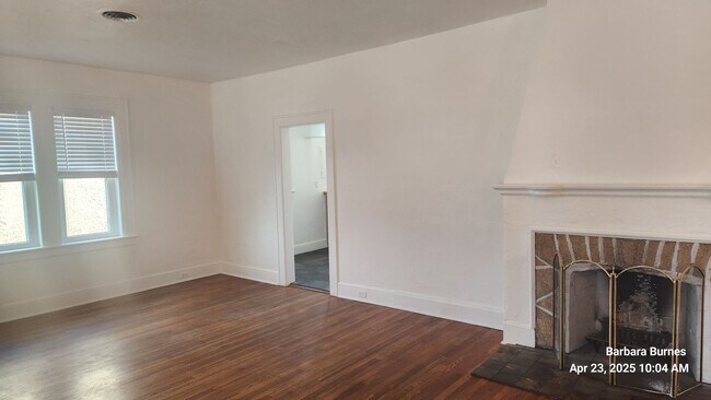 Foto del edificio - 3 bedroom 2 bath
