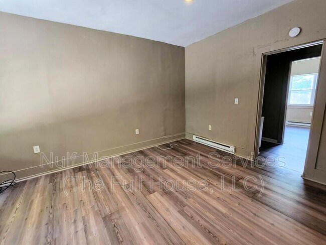 Building Photo - 1259 Chartiers Ave
