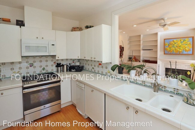 Building Photo - 3 br, 2.5 bath House - 12 Altamira Ave.