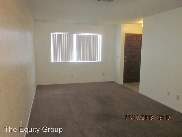 Building Photo - 2530 W Hemlock Ct