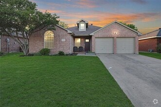 Building Photo - 1028 Ridgecrest Dr