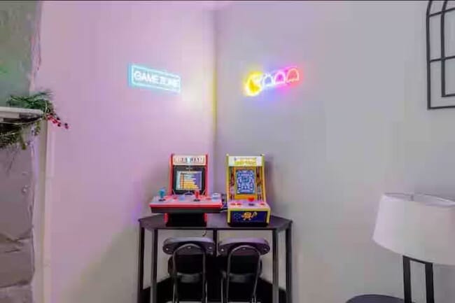 Building Photo - Room in Townhome on Baker Ct