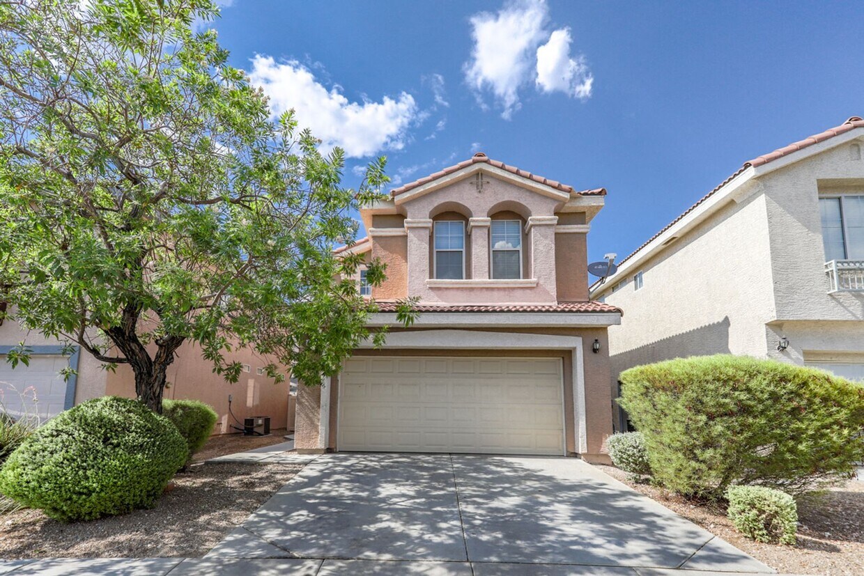 Primary Photo - North Las Vegas Home 3 Beds with Desk Area...