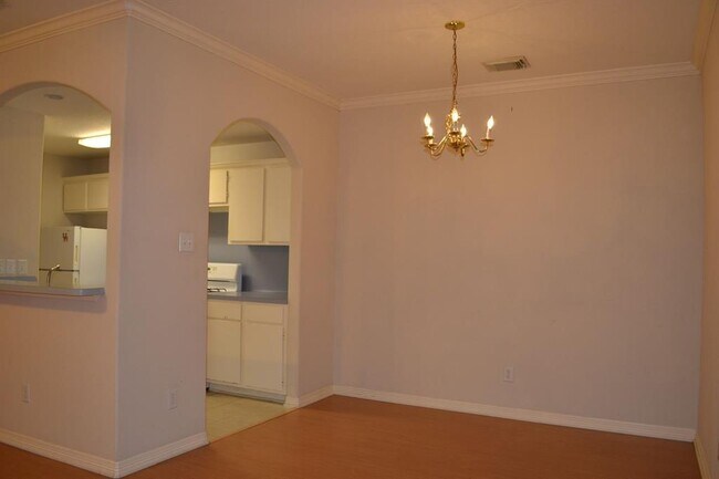 Building Photo - 3515 Canfield St