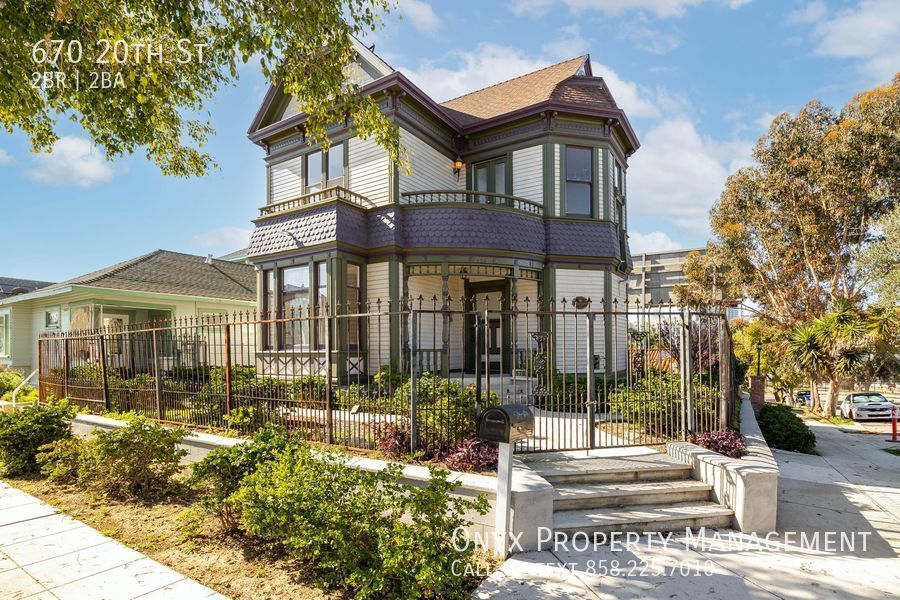 Foto principal - Beautiful 2bed/2bath Victorian style home ...