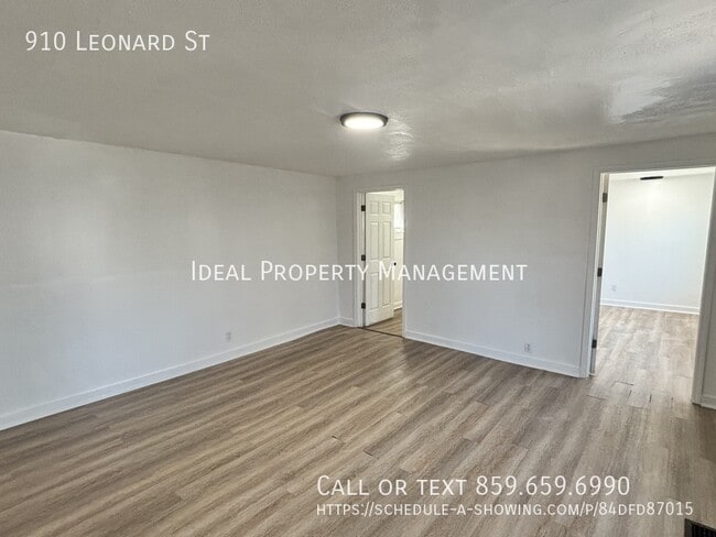 Photo - 910 Leonard St House