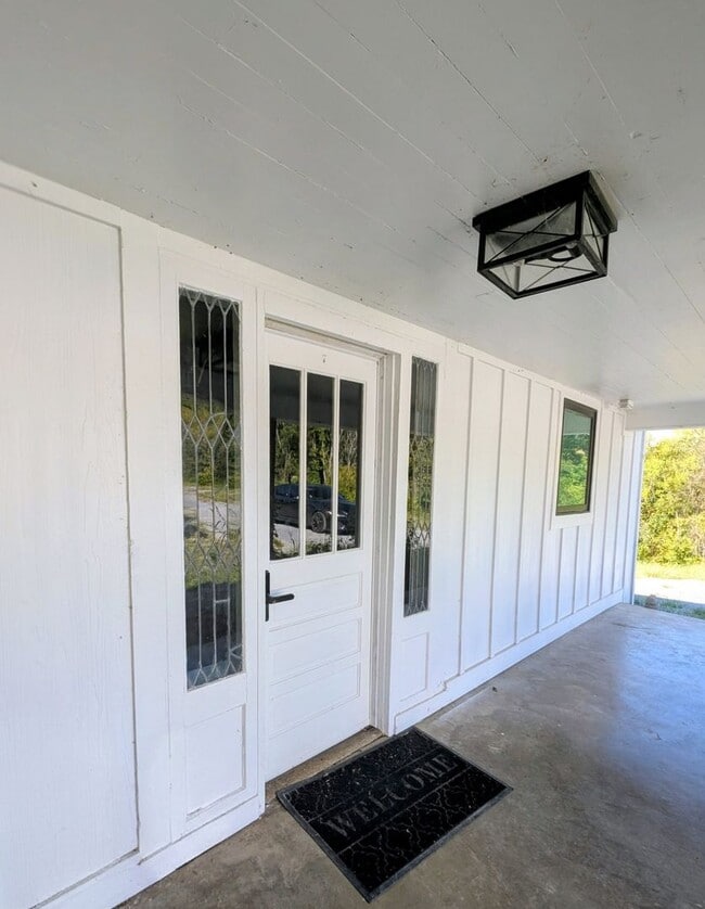 Building Photo - 1598 Bluebird Cv Ln