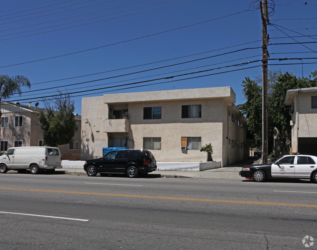 Building Photo - 6265 Kester Ave